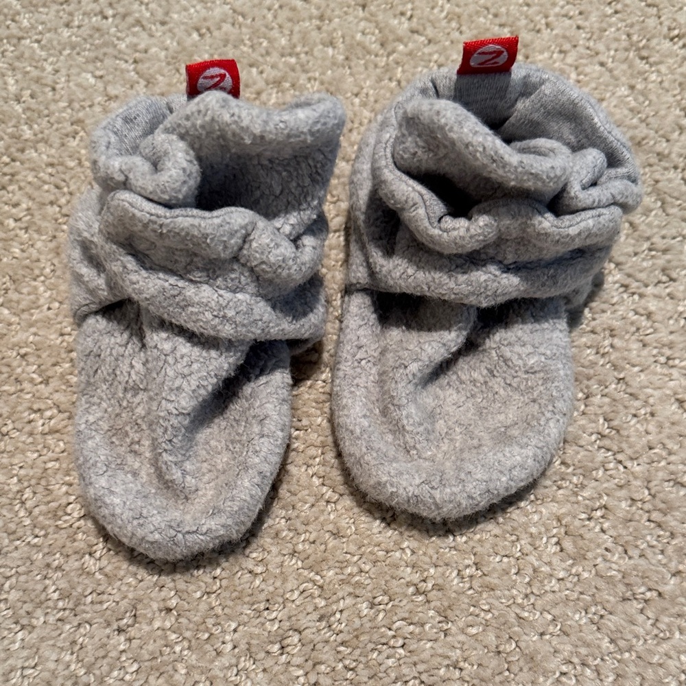 Zutano Cozy Gray Baby Booties